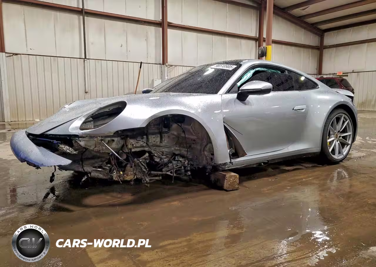 2020 Porsche 911 Carrera