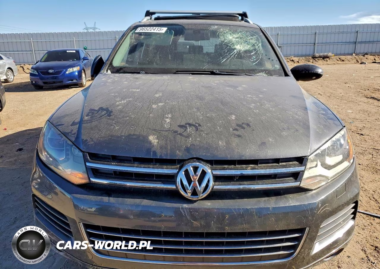 2013 Volkswagen Touareg V6 Tdi VIN:WVGEP9BP9DD003375 - 5