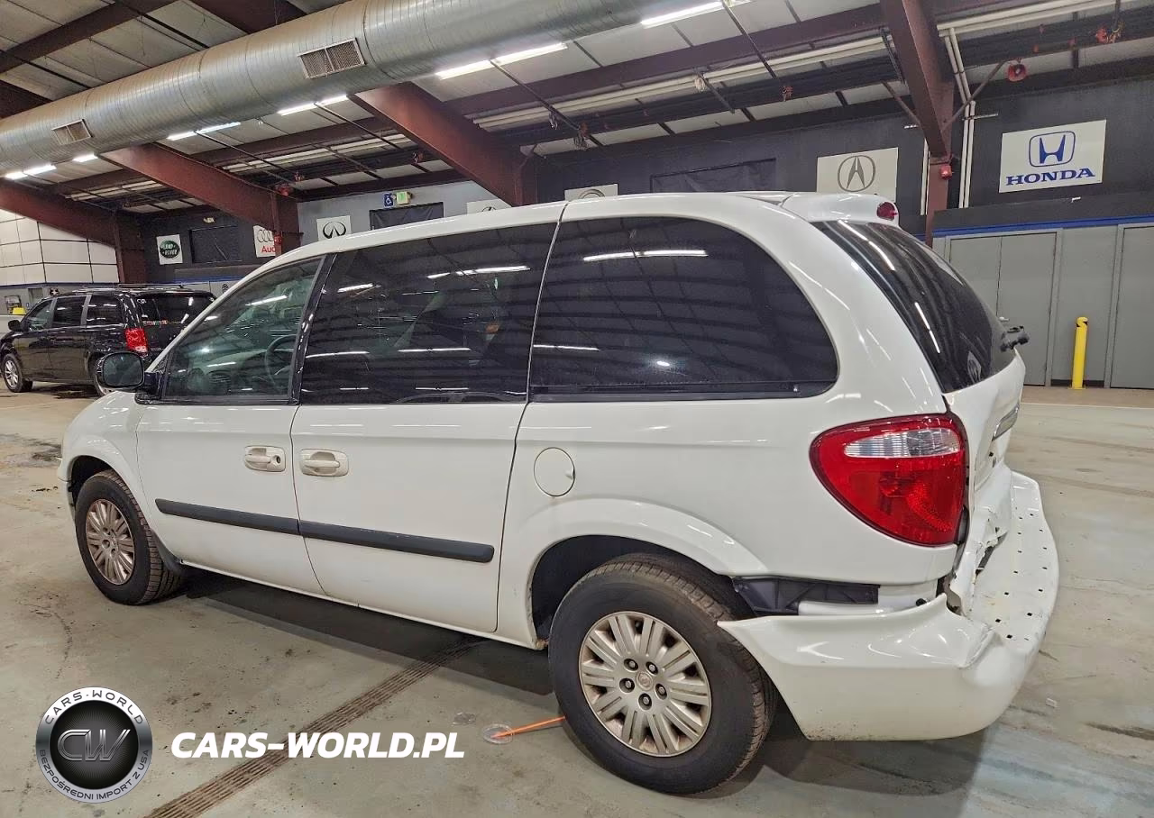 2005 Chrysler Town & Country VIN:1C4GP45R75B286028 - 2