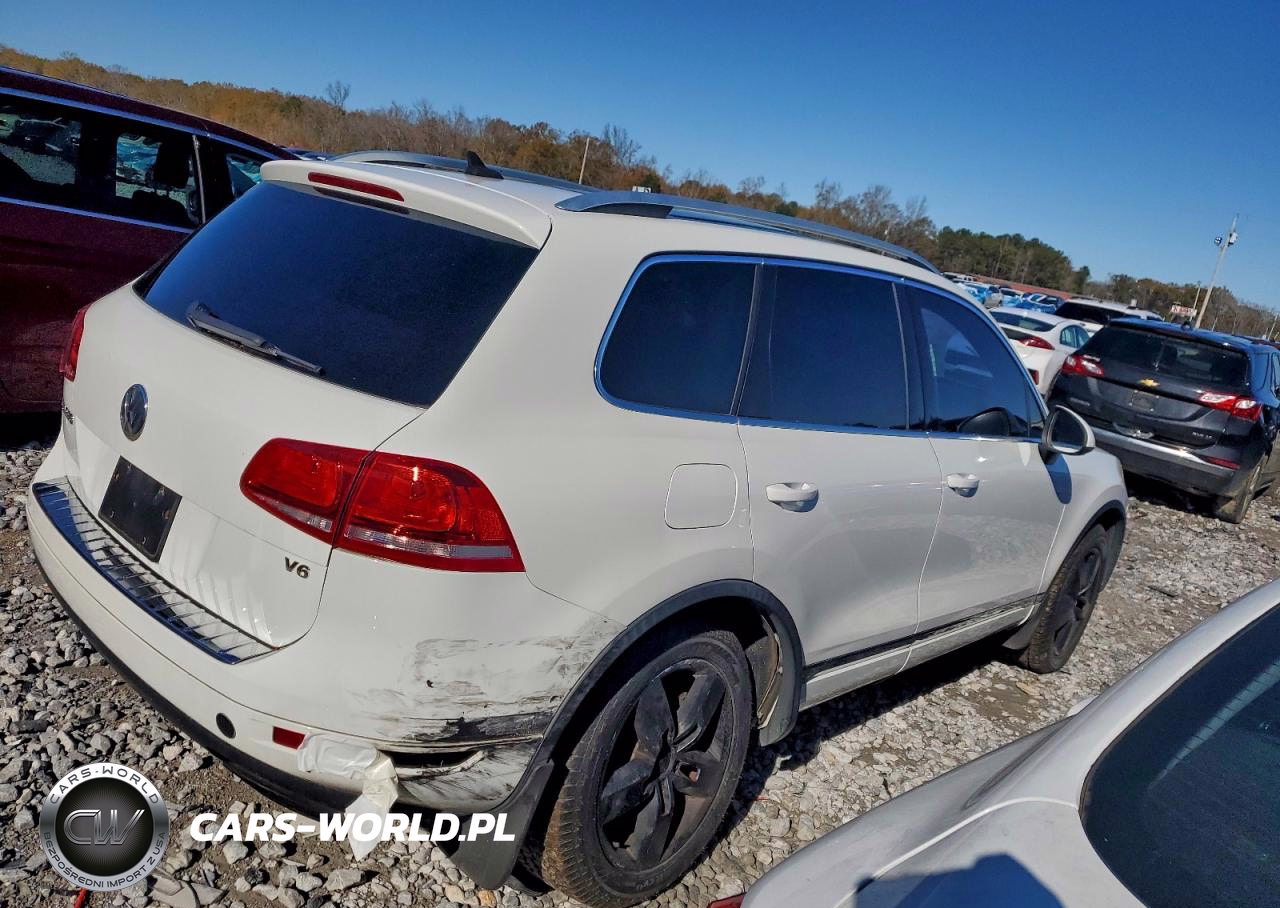 2013 Volkswagen Touareg V6 VIN:WVGEF9BP5DD001674 - 3