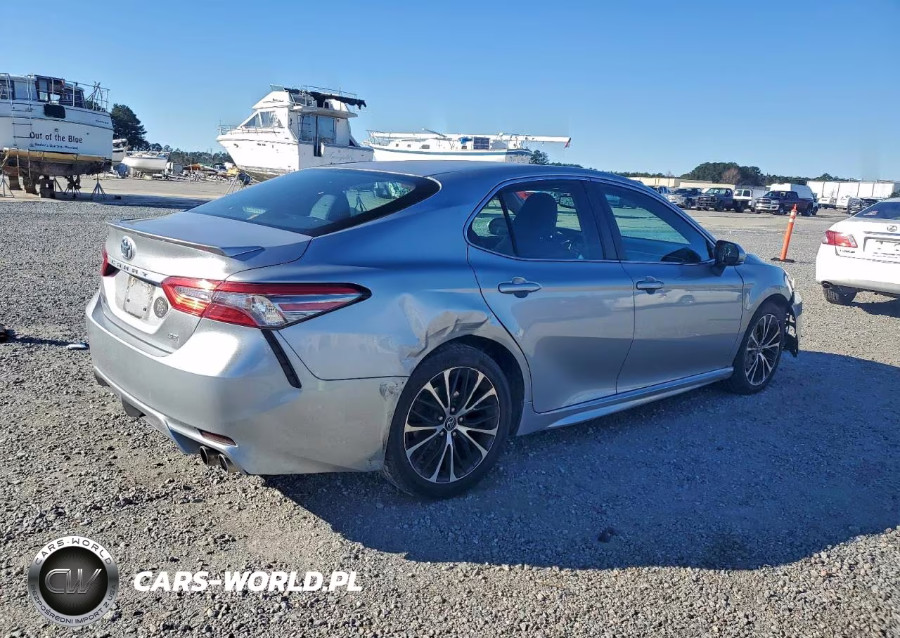 2018 Toyota Camry L VIN:4T1B11HK2JU089271 - 3