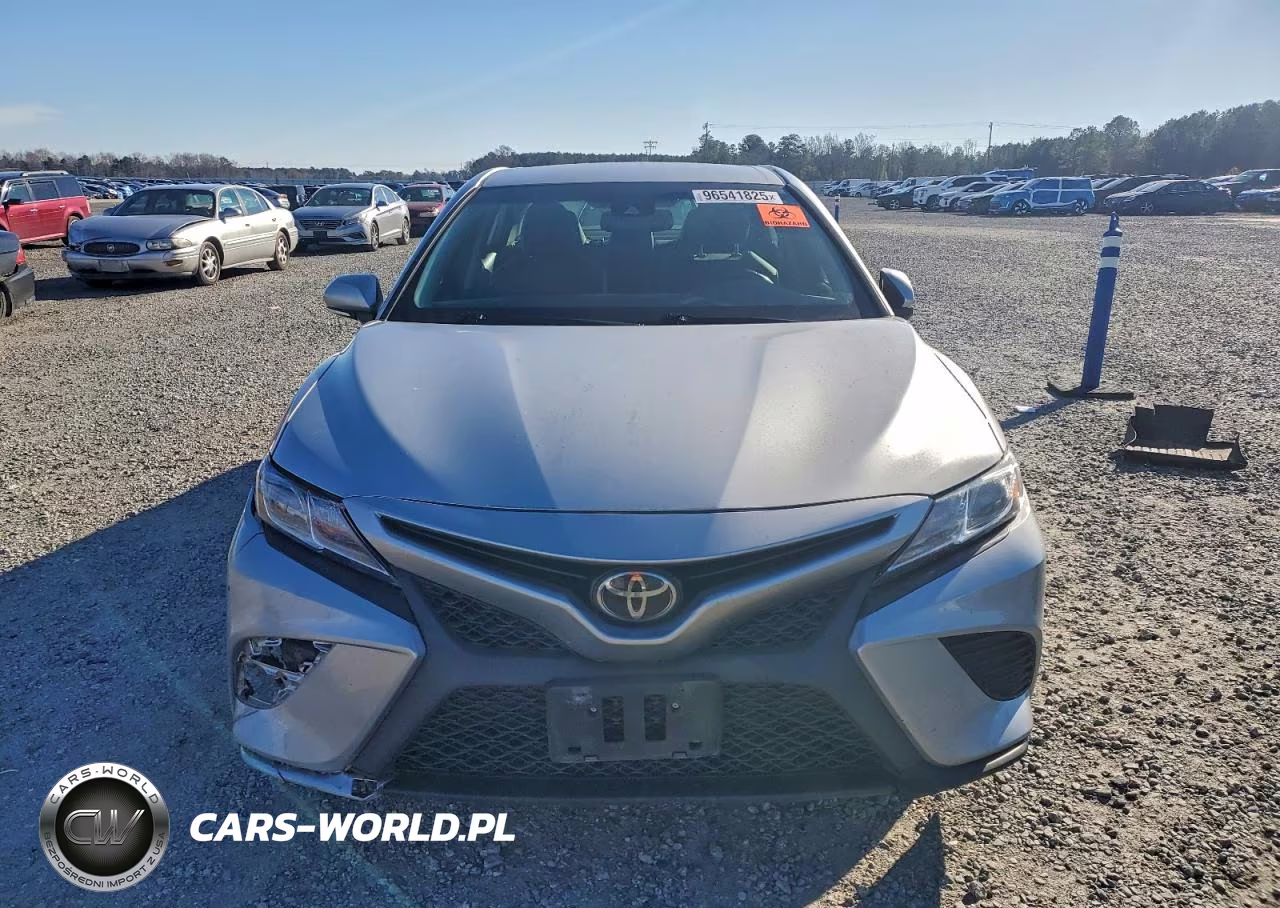 2018 Toyota Camry L VIN:4T1B11HK2JU089271 - 5