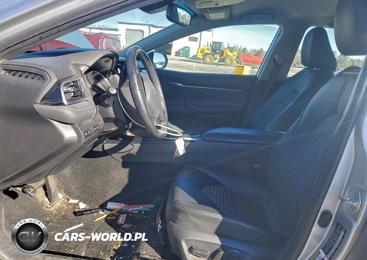 2018 Toyota Camry L VIN:4T1B11HK2JU089271 - 7