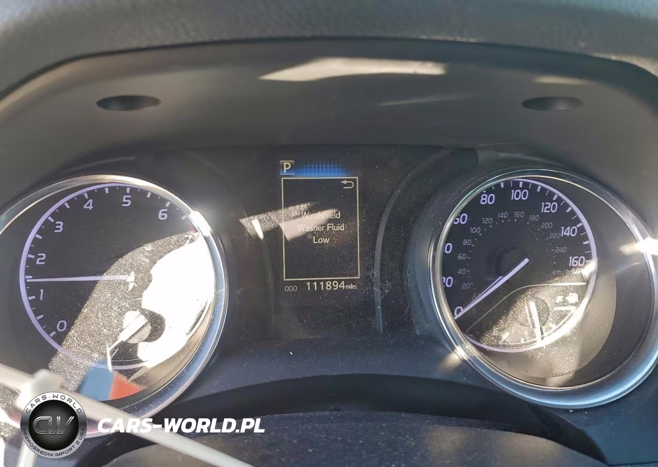 2018 Toyota Camry L VIN:4T1B11HK2JU089271 - 9