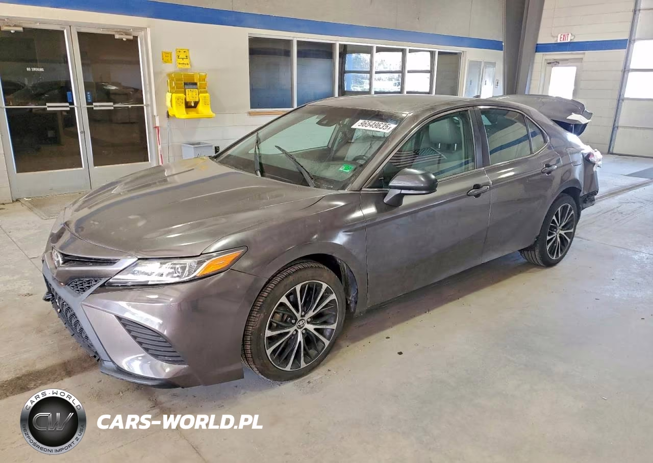 2019 Toyota Camry L – zdjęcie 1 z 12