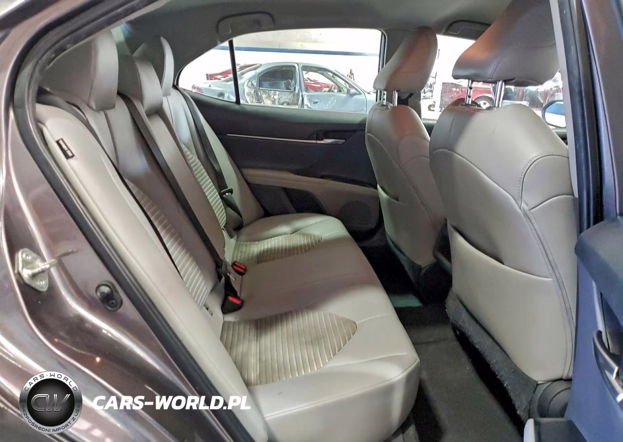 2019 Toyota Camry L VIN:4T1B11HK4KU805492 - 10