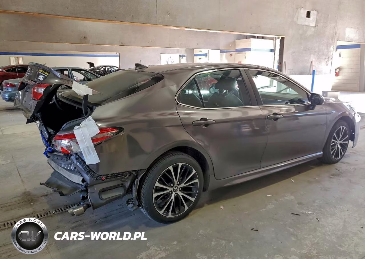 2019 Toyota Camry L VIN:4T1B11HK4KU805492 - 3