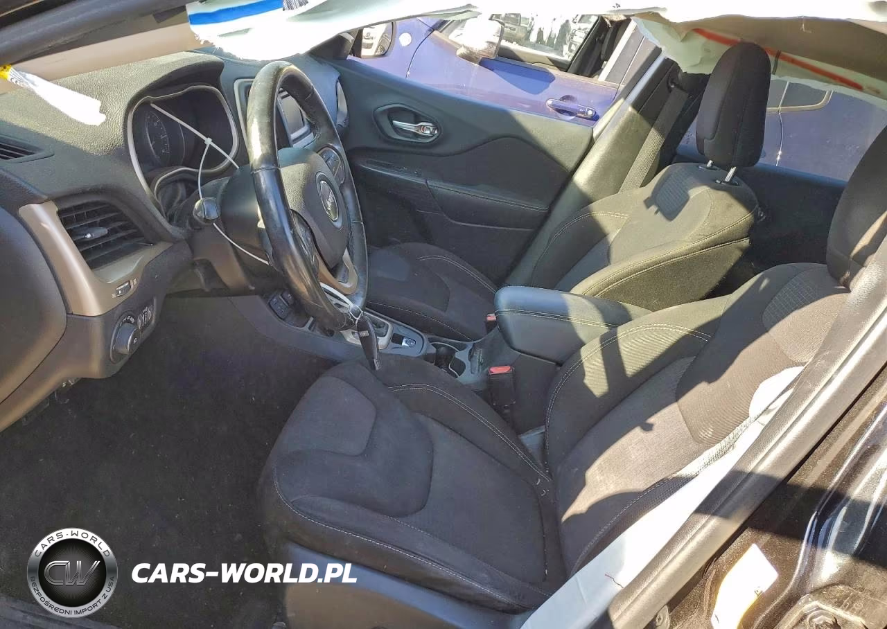 2015 Jeep Cherokee Latitude VIN:1C4PJLCB8FW761553 - 7