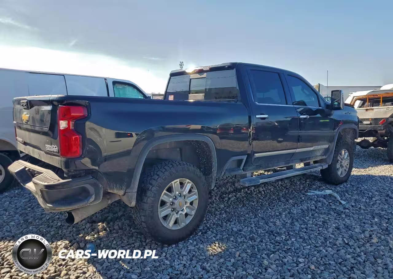 2024 Chevrolet Silverado K2500 High Country VIN:1GC4YREY6RF224705 - 3