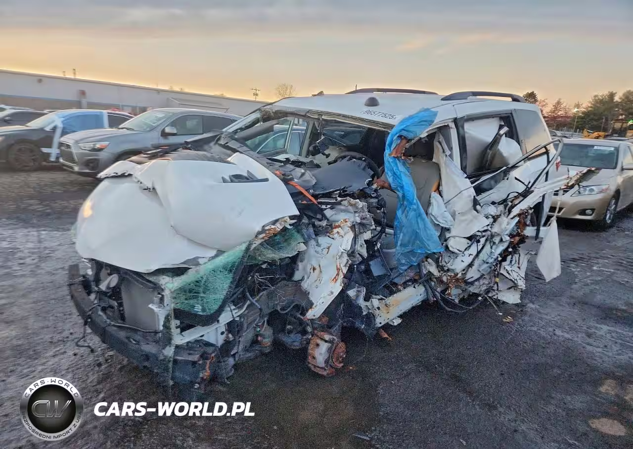 2019 Toyota Sienna Le