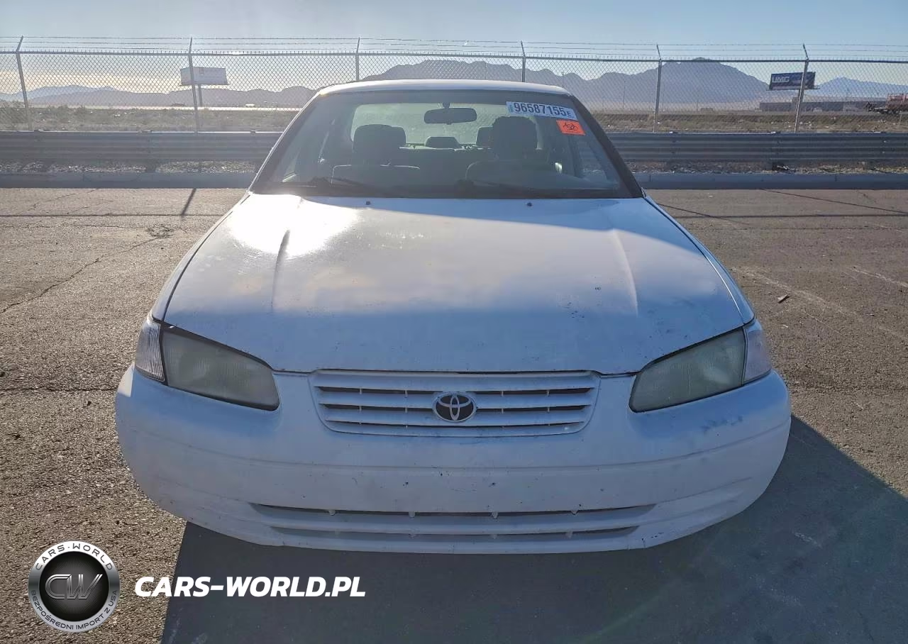 1998 Toyota Camry Le VIN:JT2BG28KXW0181261 - 5