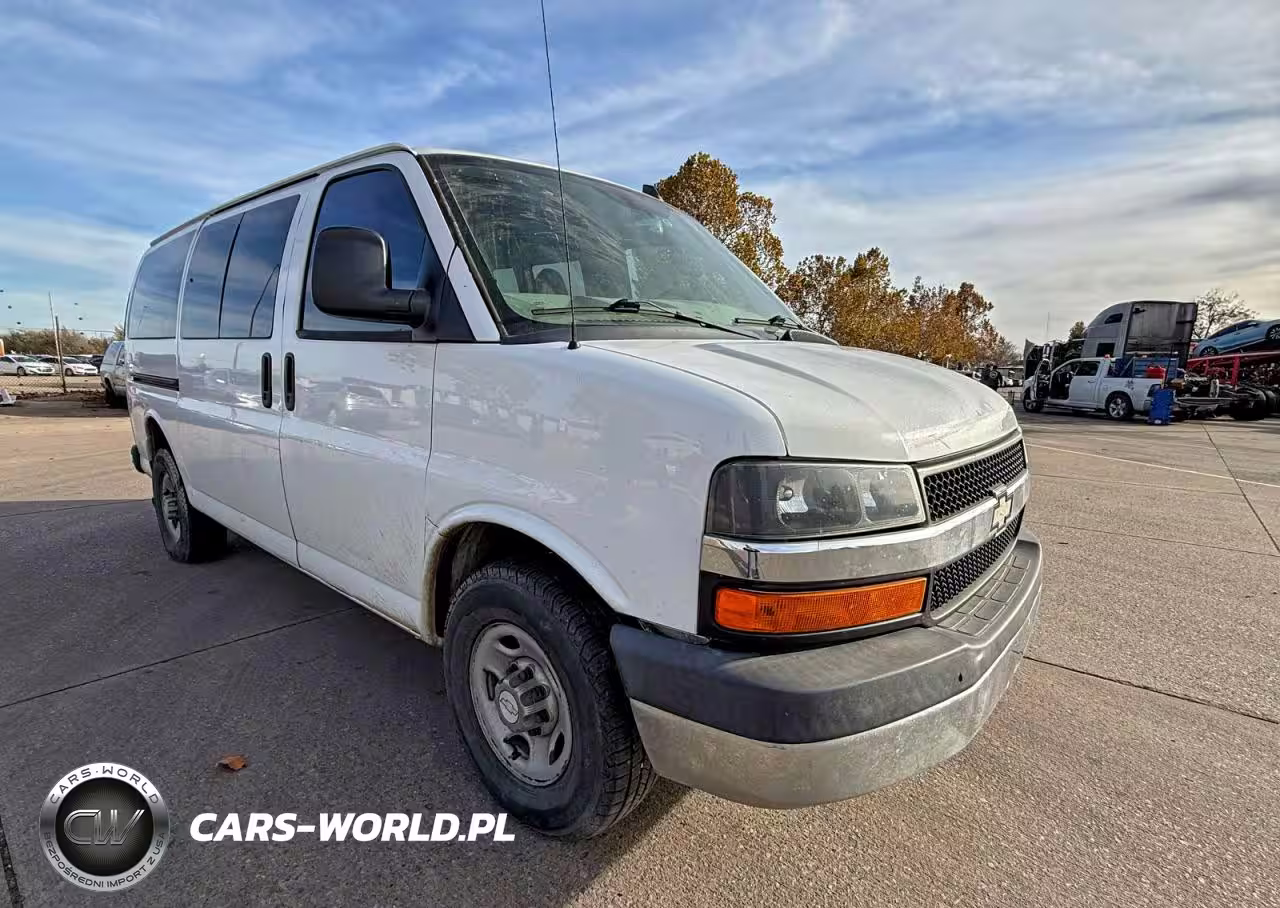 2017 Chevrolet Express G3500 Lt