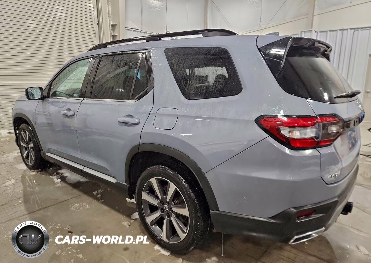 2023 Honda Pilot Touring VIN:5FNYG1H76PB008105 - 2