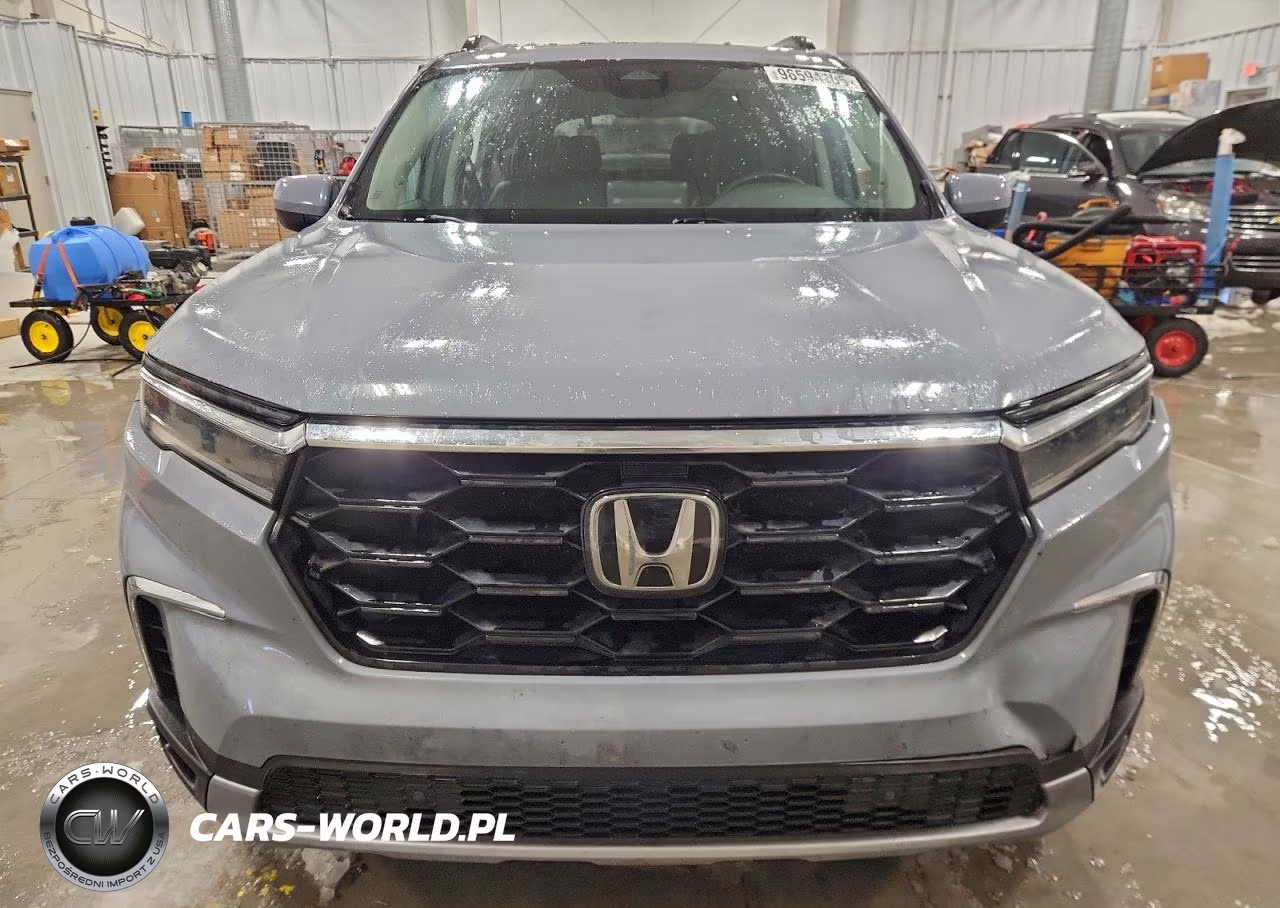 2023 Honda Pilot Touring VIN:5FNYG1H76PB008105 - 5