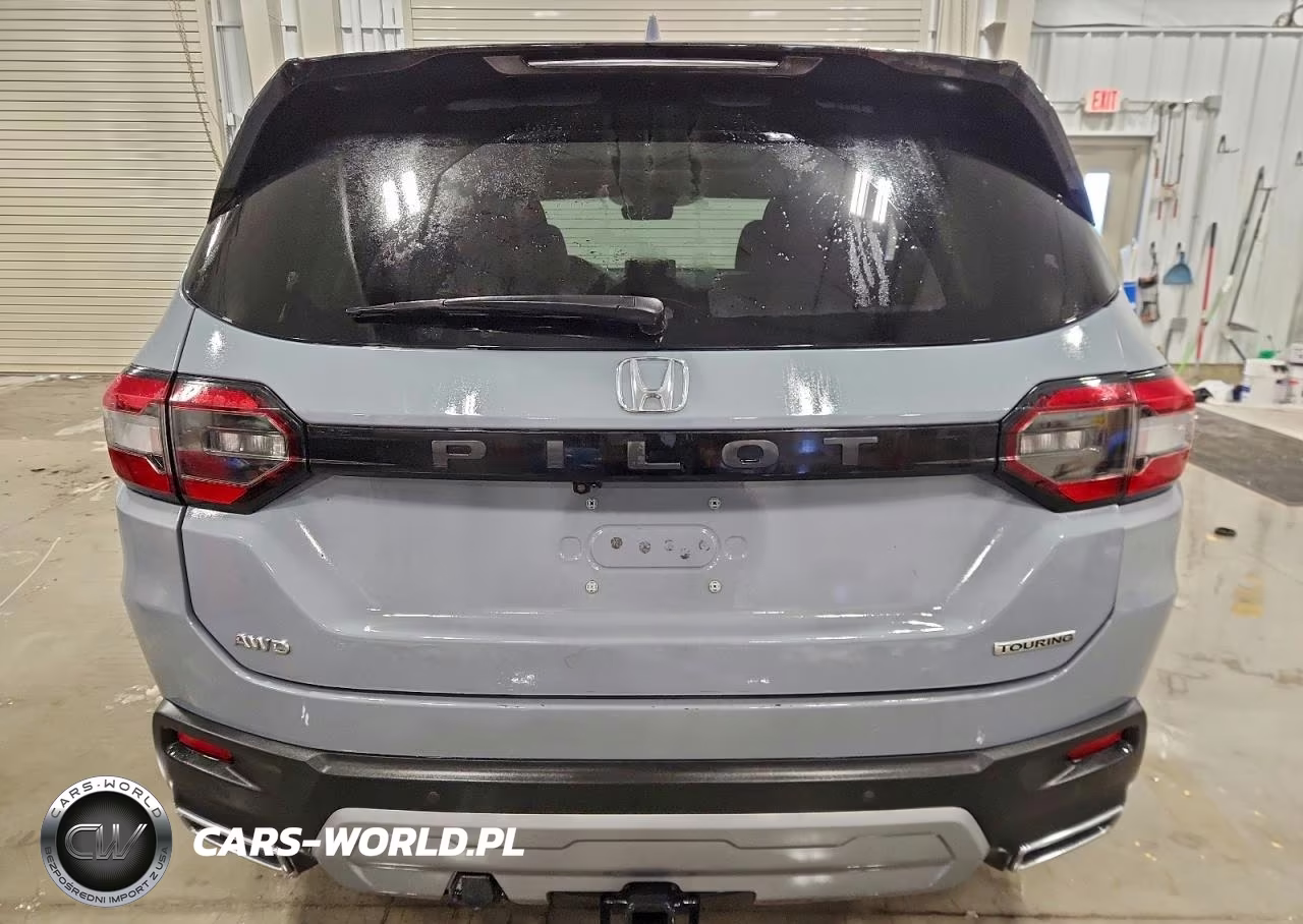 2023 Honda Pilot Touring VIN:5FNYG1H76PB008105 - 6