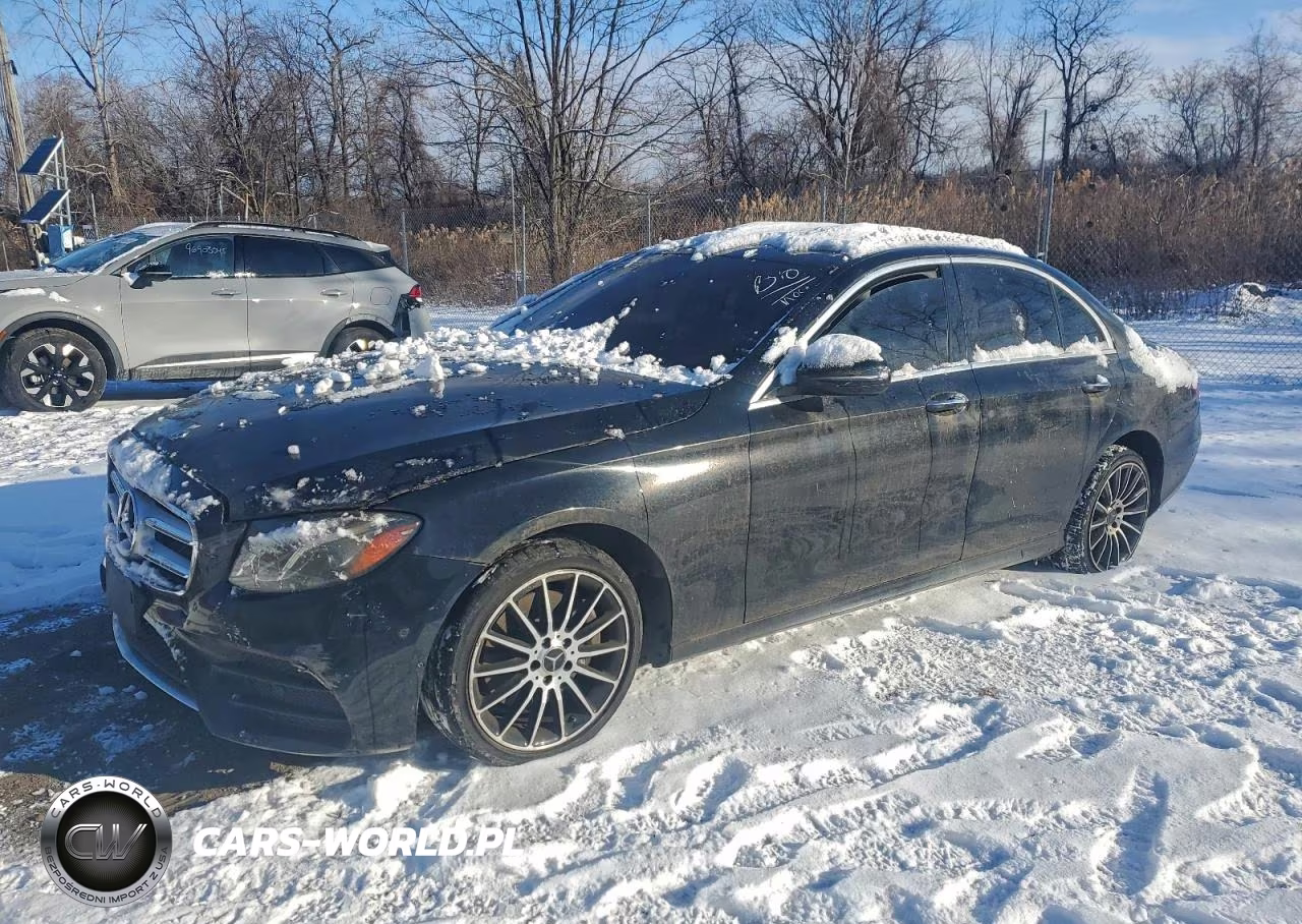 2018 Mercedes-Benz E 300 4Matic – zdjęcie 1 z 12
