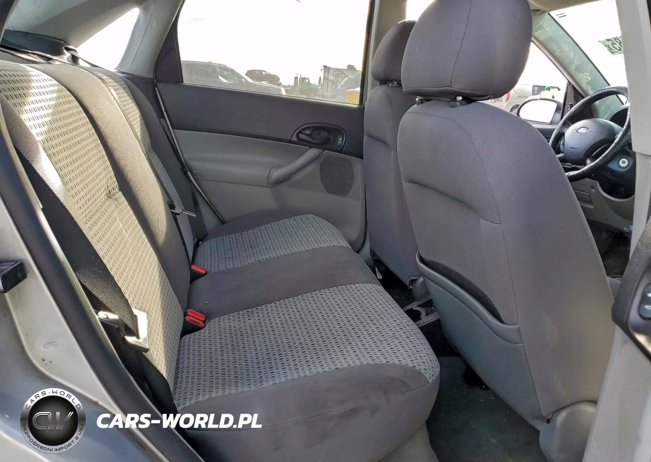2007 Ford Focus Zx4 VIN:1FAFP34N67W302015 - 10