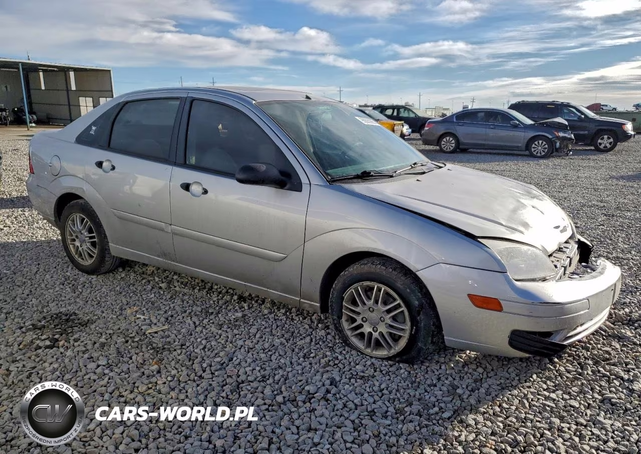 2007 Ford Focus Zx4 VIN:1FAFP34N67W302015 - 4