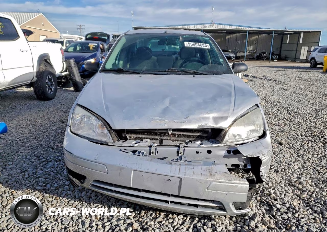 2007 Ford Focus Zx4 VIN:1FAFP34N67W302015 - 5