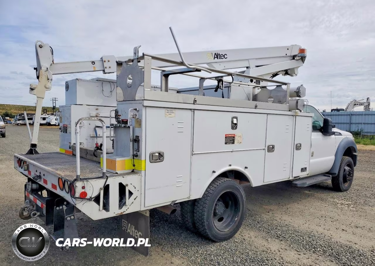 2015 Ford F450 Super Duty Bucket Truck VIN:1FDUF4GY5FEC42275 - 4