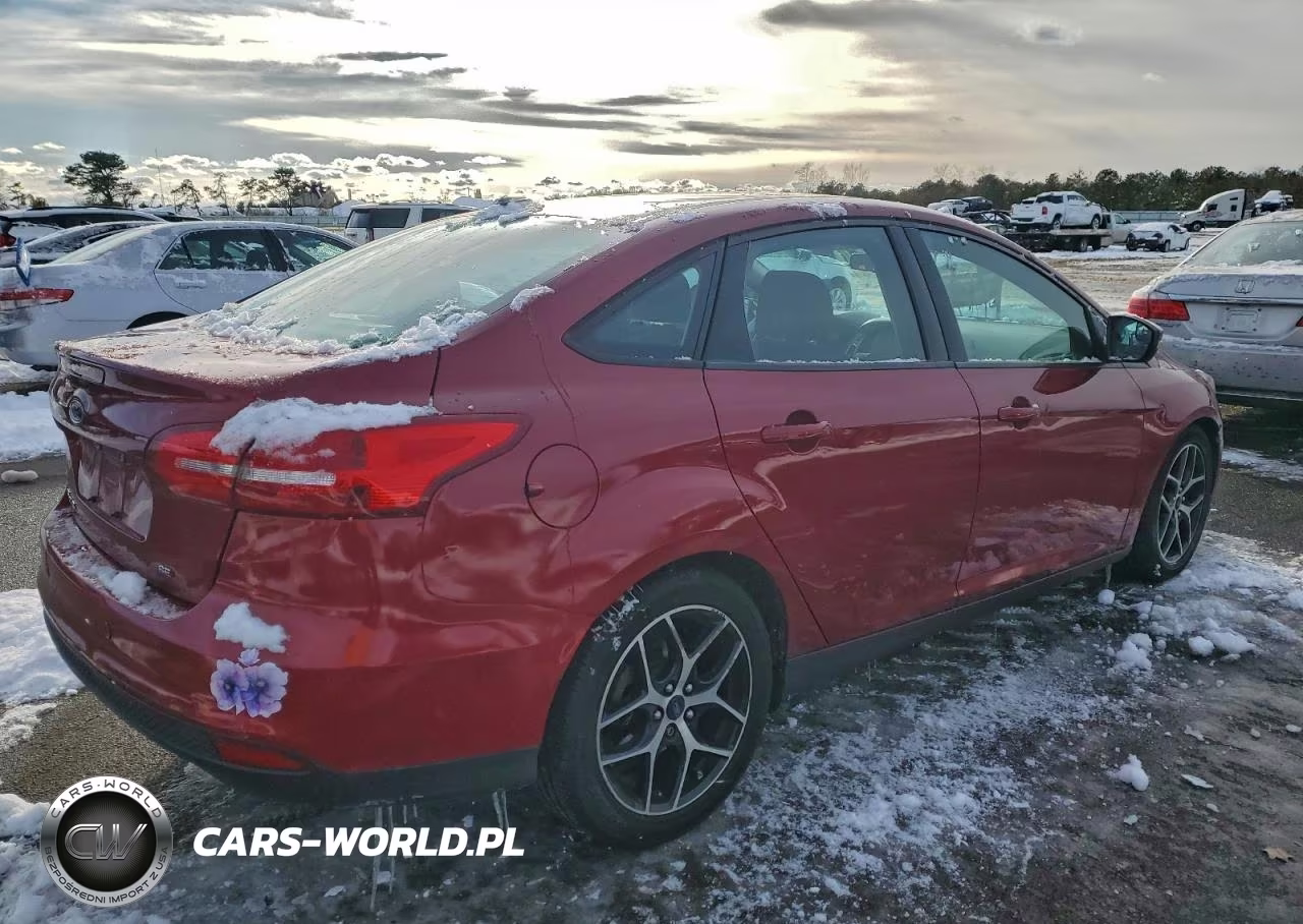 2017 Ford Focus Sel VIN:1FADP3H24HL250913 - 3