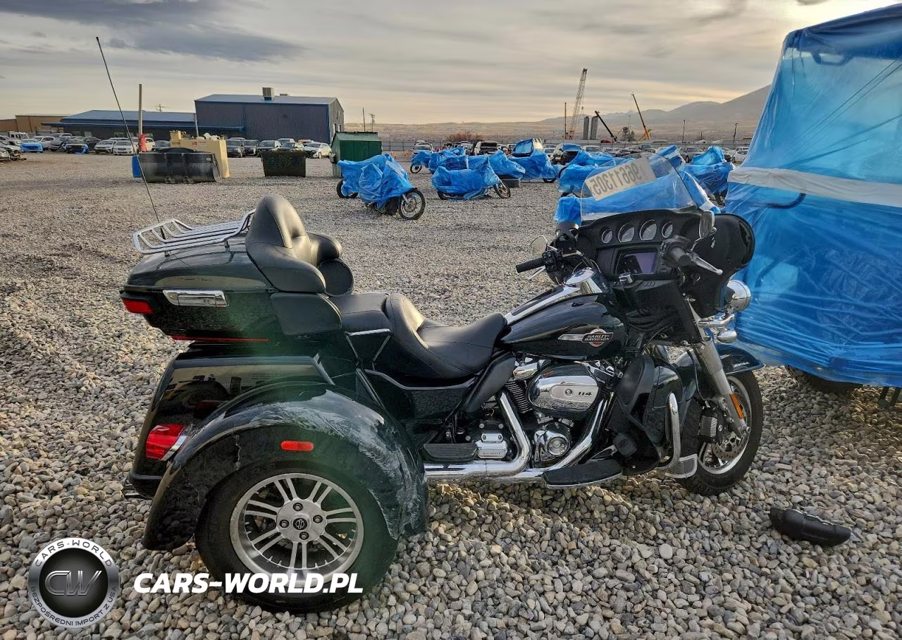 2022 Harley Davidson Flhtcutg