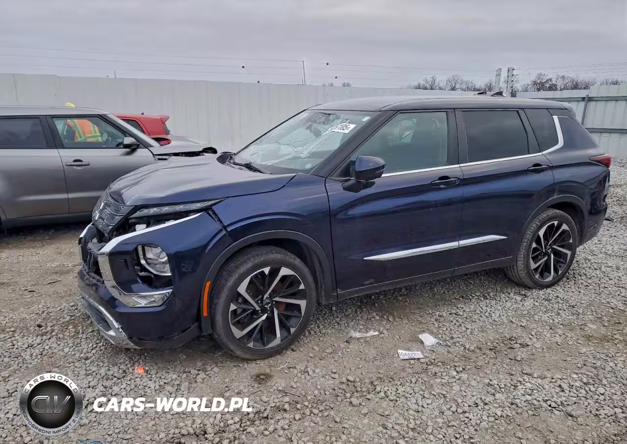 2022 Mitsubishi Outlander Se