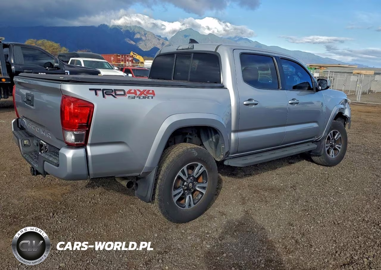 2016 Toyota Tacoma VIN:3TMCZ5AN5GM021721 - 3