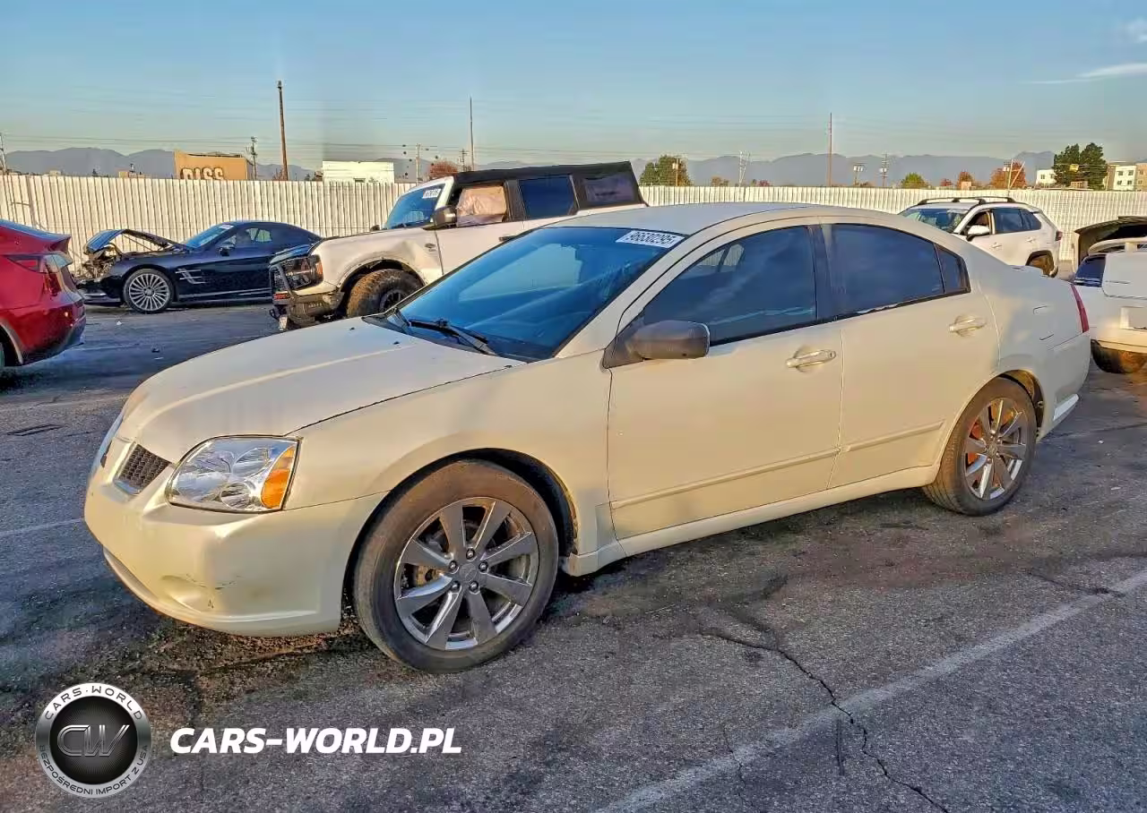 2005 Mitsubishi Galant Es Medium