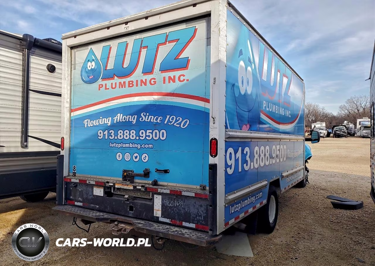 2018 GMC Savana Box Truck VIN:7GZ37TCG2JN900313 - 3