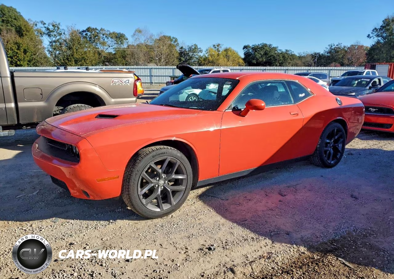 2021 Dodge Challenger Sxt