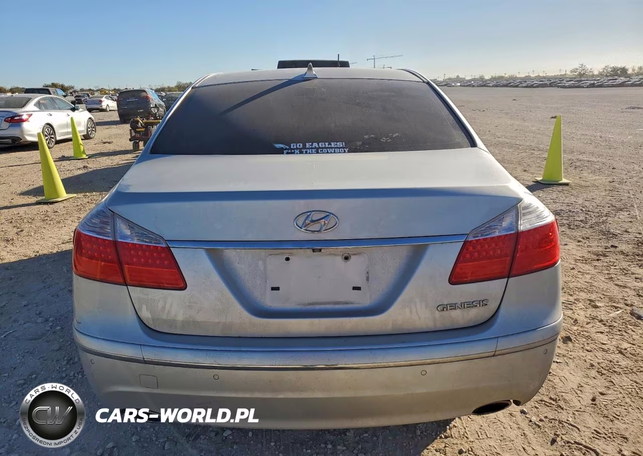 2011 Hyundai Genesis 3.8L VIN:KMHGC4DE4BU140689 - 6