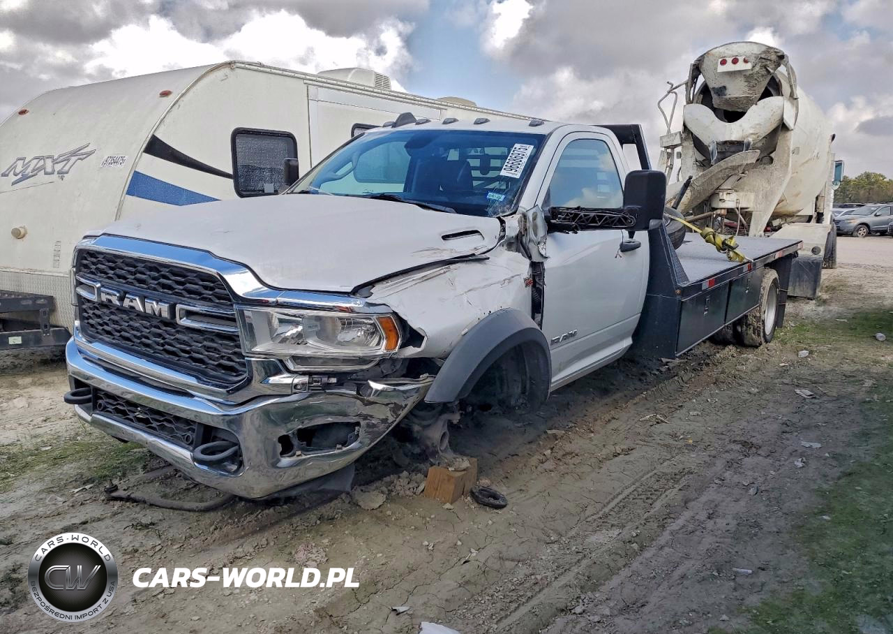 2019 Ram 4500 Flatbed Truck