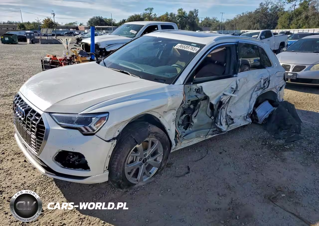 2024 Audi Q3 Premium 40