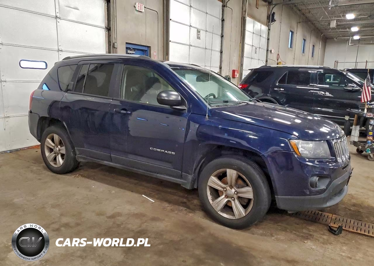 2016 Jeep Compass Sport VIN:1C4NJDBB0GD551461 - 4