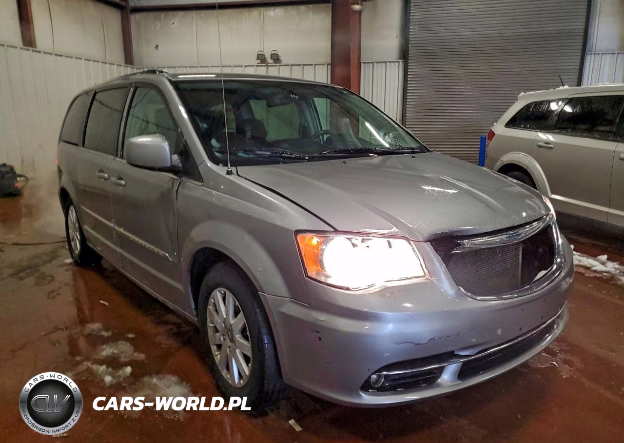 2015 Chrysler Town & Country Touring VIN:2C4RC1BG6FR709304 - 4