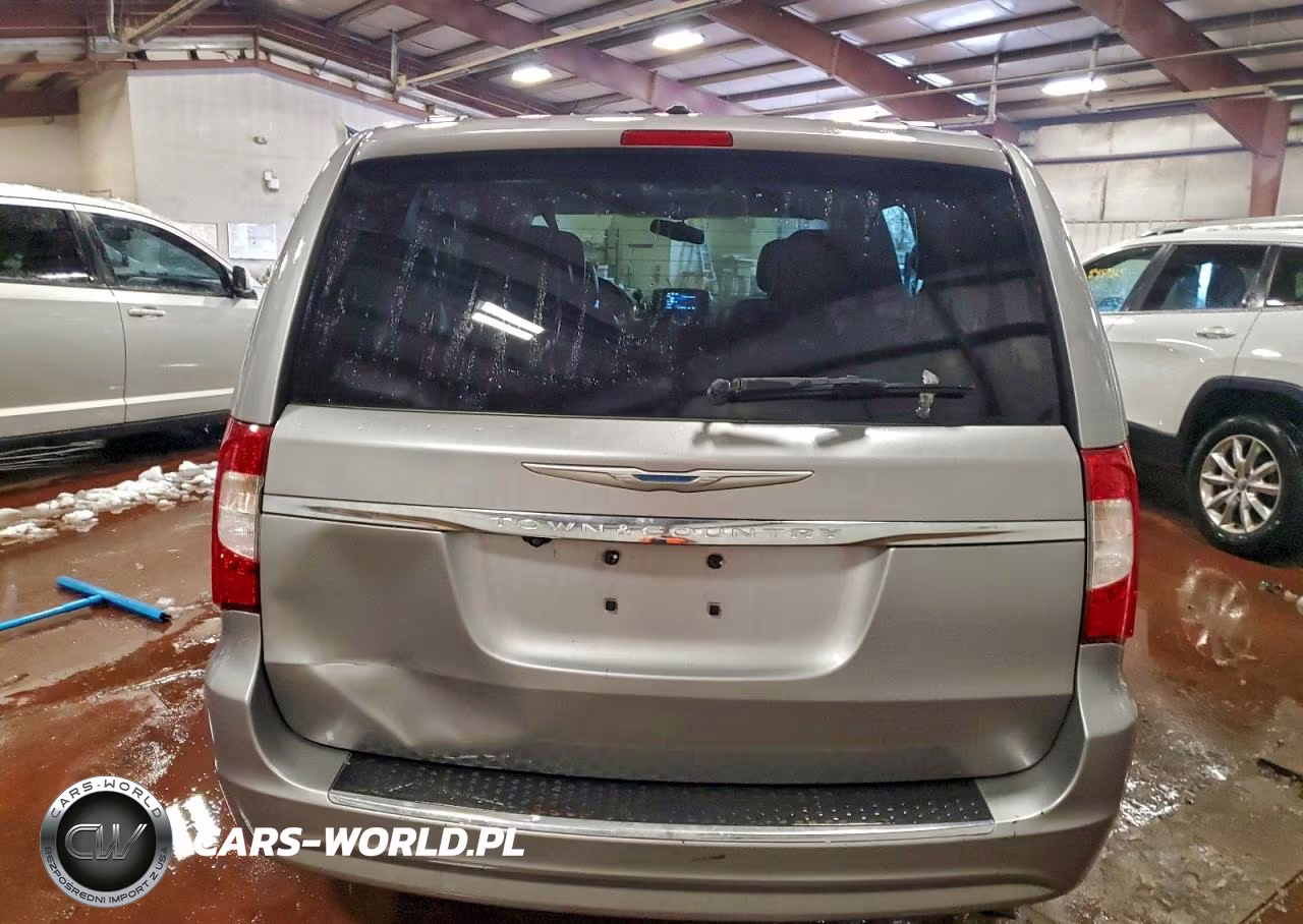 2015 Chrysler Town & Country Touring VIN:2C4RC1BG6FR709304 - 6