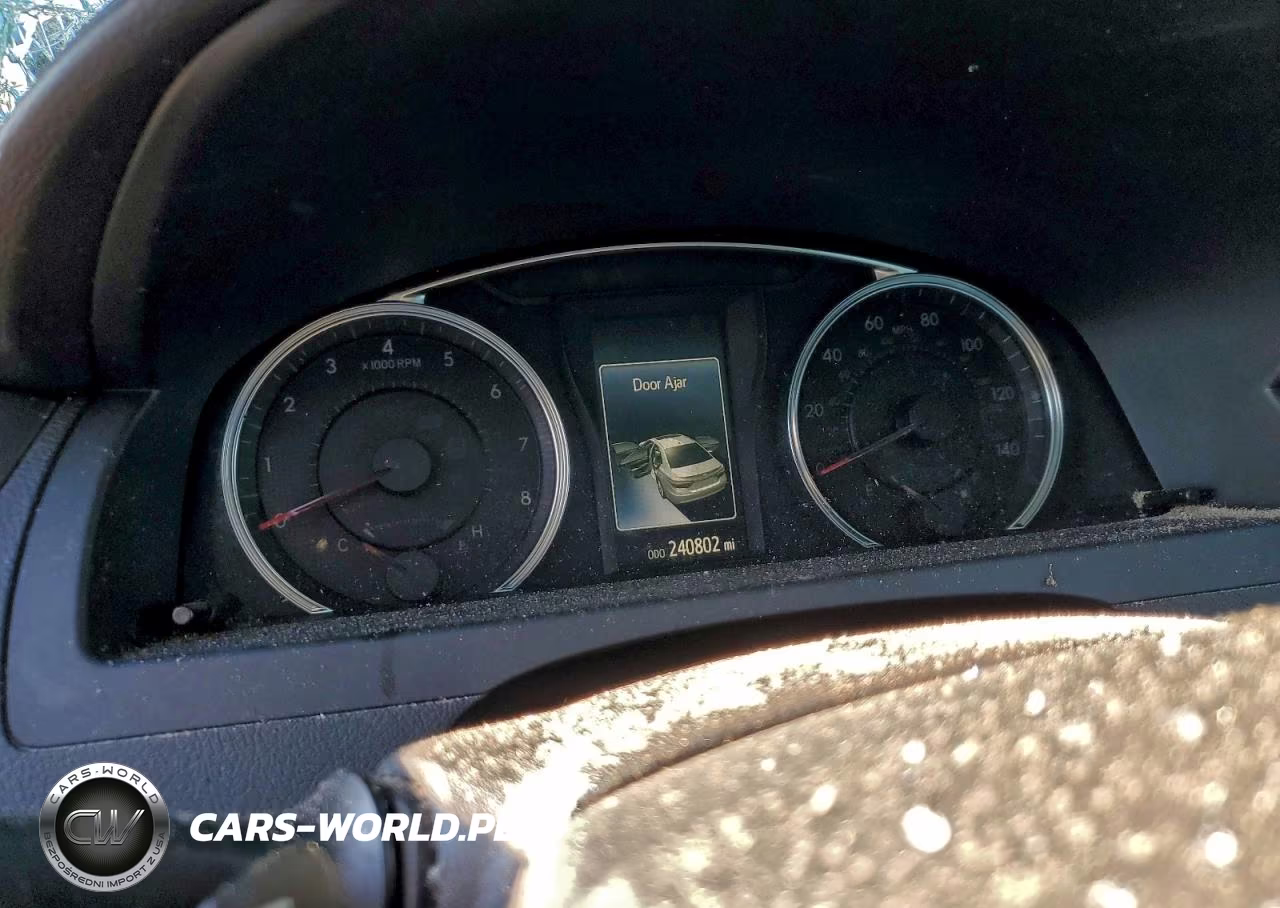 2017 Toyota Camry VIN:4T1BF1FKXHU747479 - 9