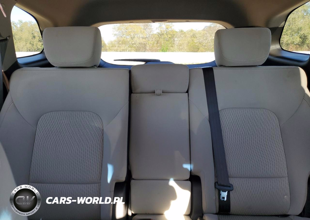 2017 Hyundai Santa Fe Se VIN:KM8SM4HF2HU168350 - 10