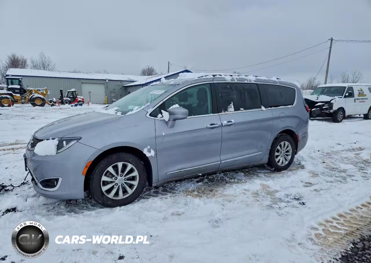 2017 Chrysler Pacifica Touring L
