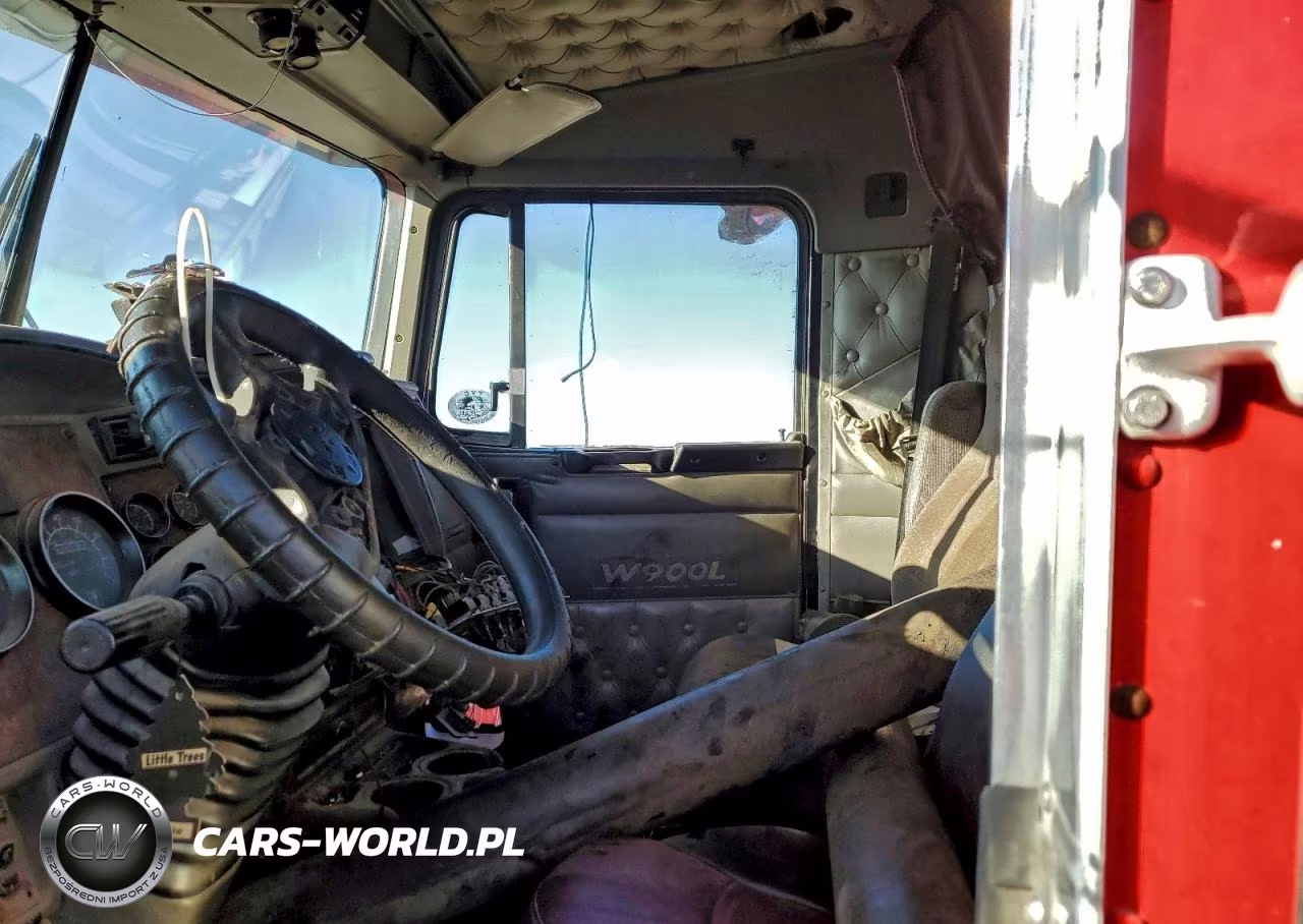 2005 Kenworth W900 Semi Truck VIN:1XKWD49X75R076019 - 5