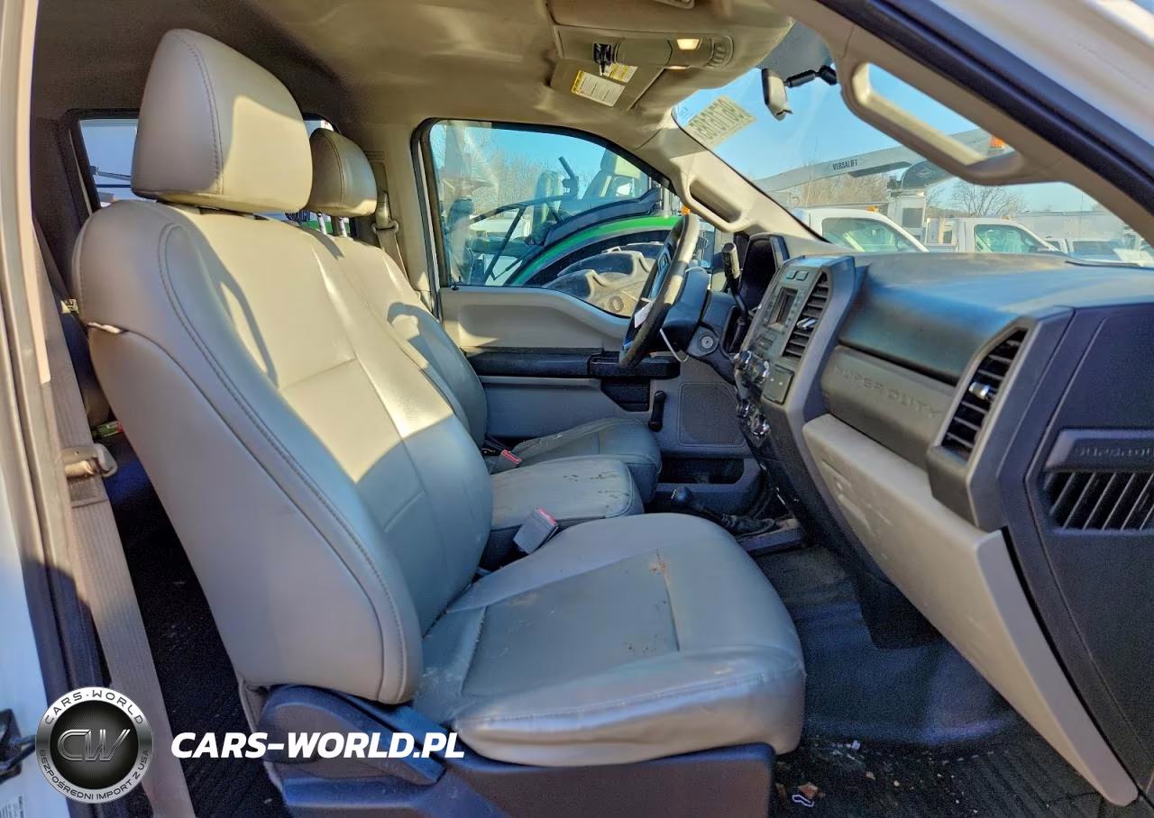 2018 Ford F350 Truck Cab And Chassis VIN:1FD8W3HT7JEC39529 - 5