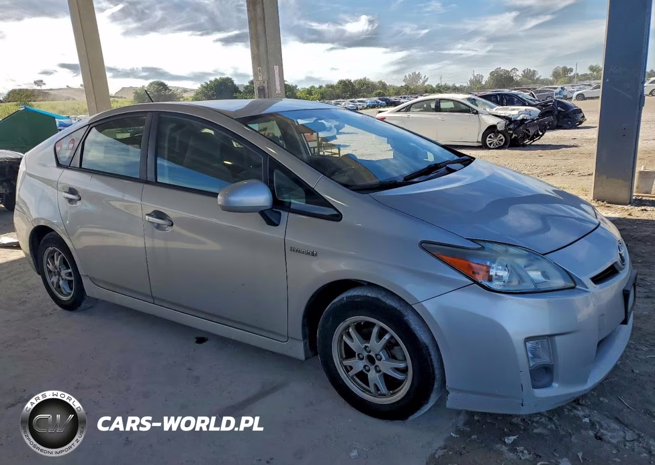 2011 Toyota Prius VIN:JTDKN3DU7B1467311 - 4
