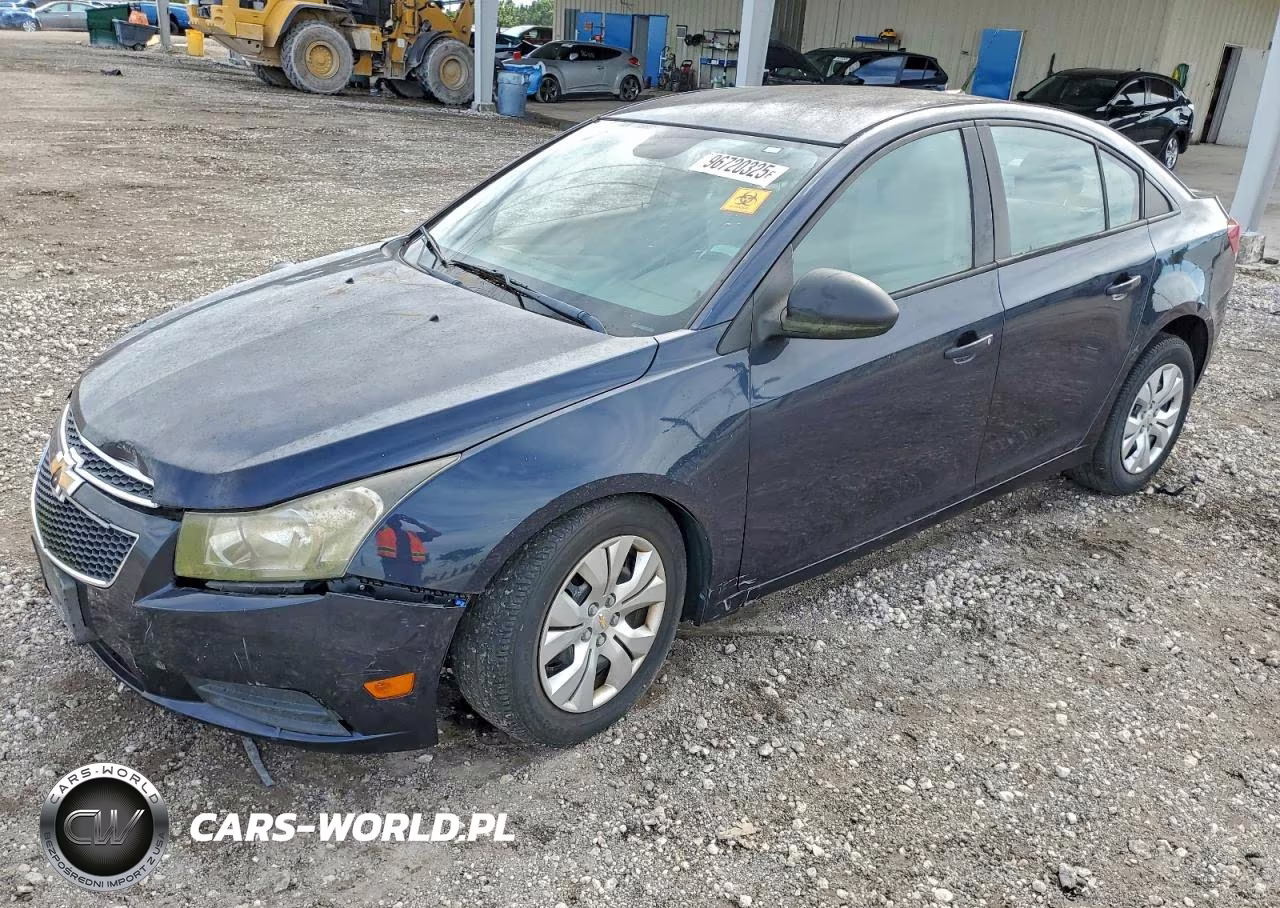 2014 Chevrolet Cruze Ls – zdjęcie 1 z 12