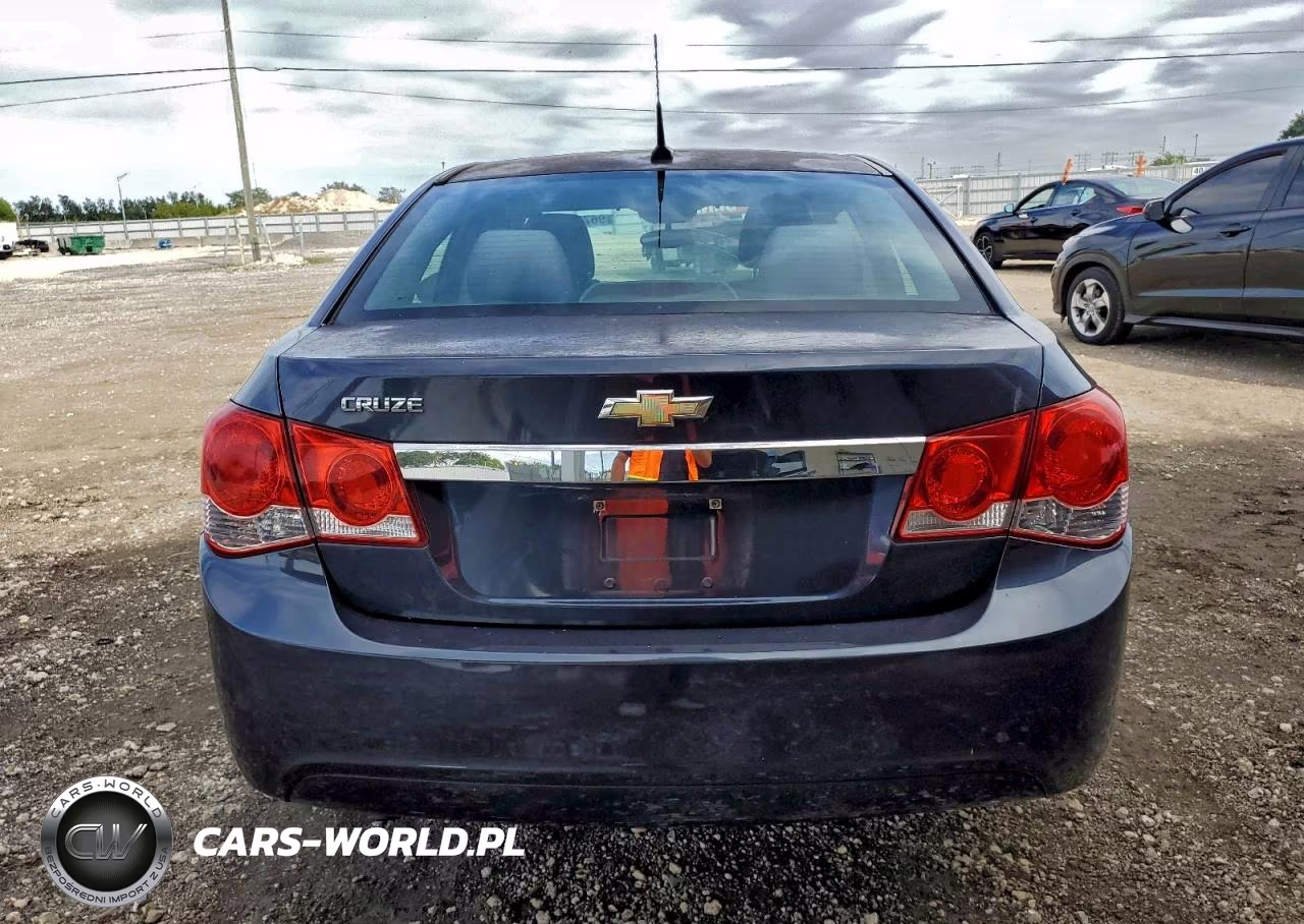 2014 Chevrolet Cruze Ls VIN:1G1PA5SH8E7261752 - 6