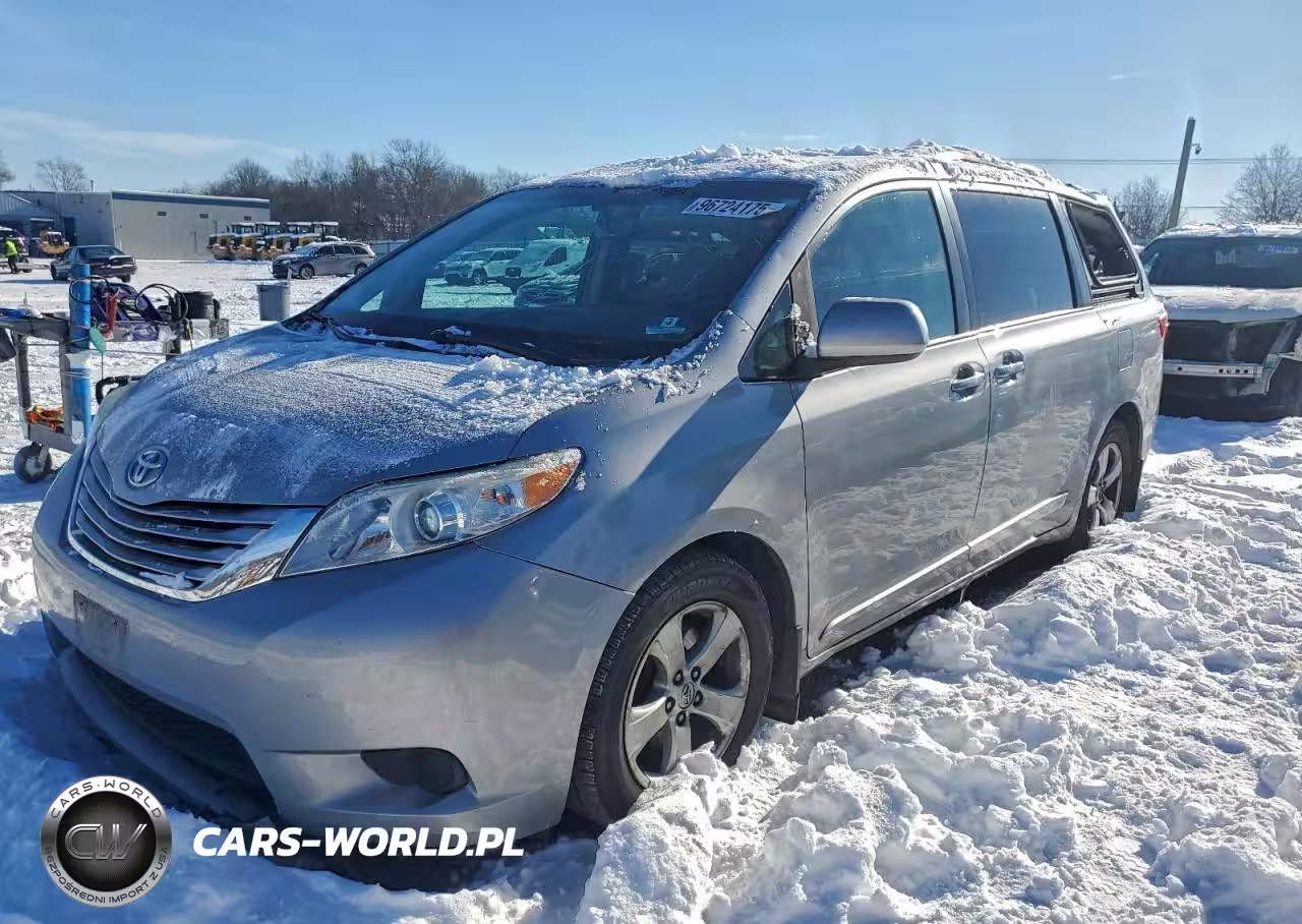 2015 Toyota Sienna Le
