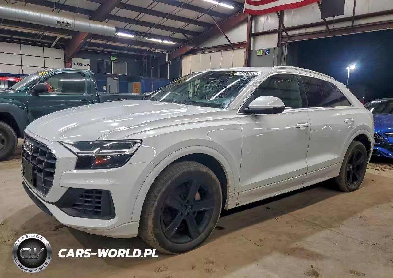 2019 Audi Q8 Premium