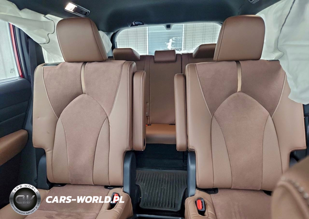 2025 Toyota Grand Highlander VIN:5TDADAB50SS021325 - 10