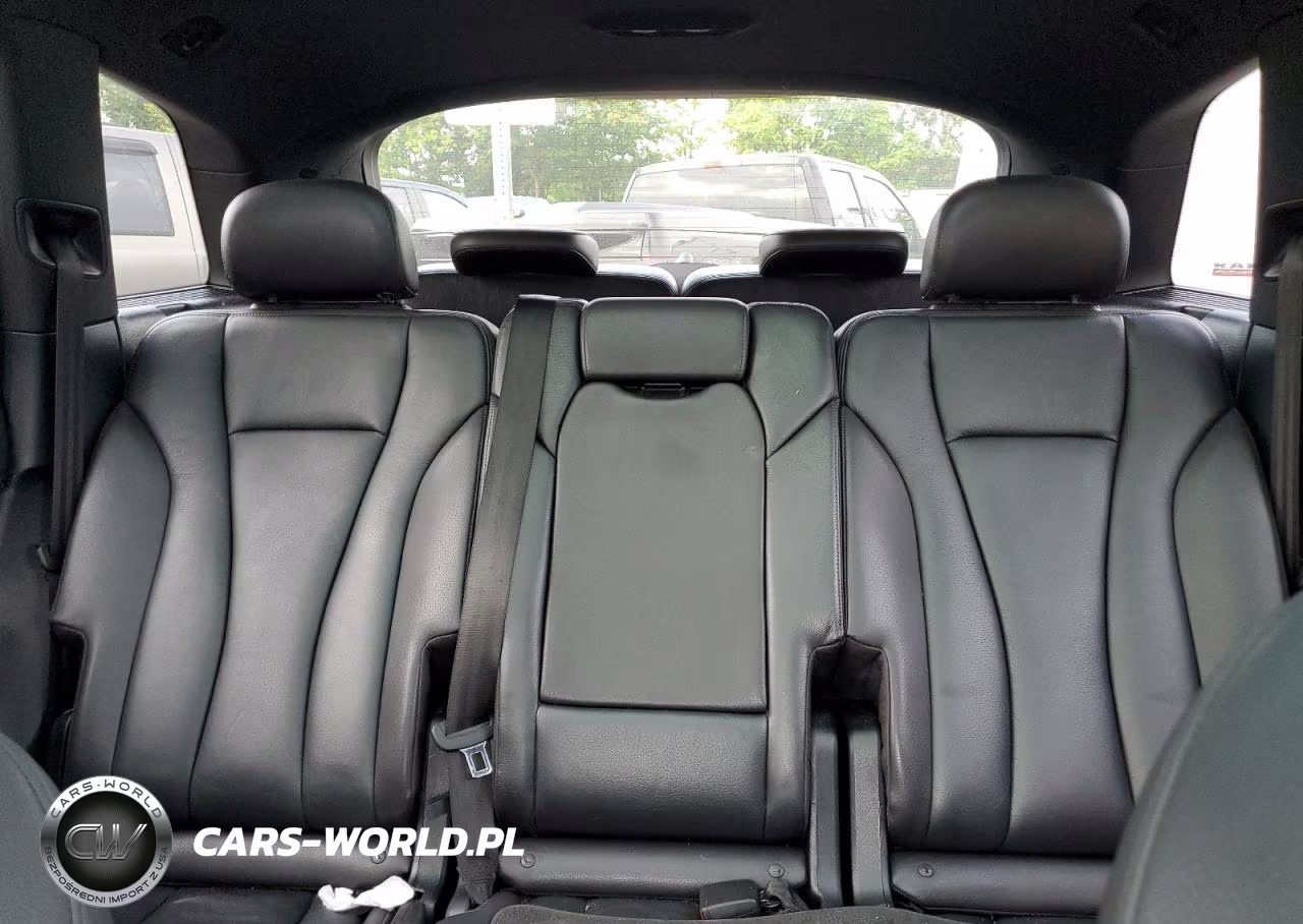 2017 Audi Q7 Premium Plus VIN:WA1LAAF7XHD025894 - 10