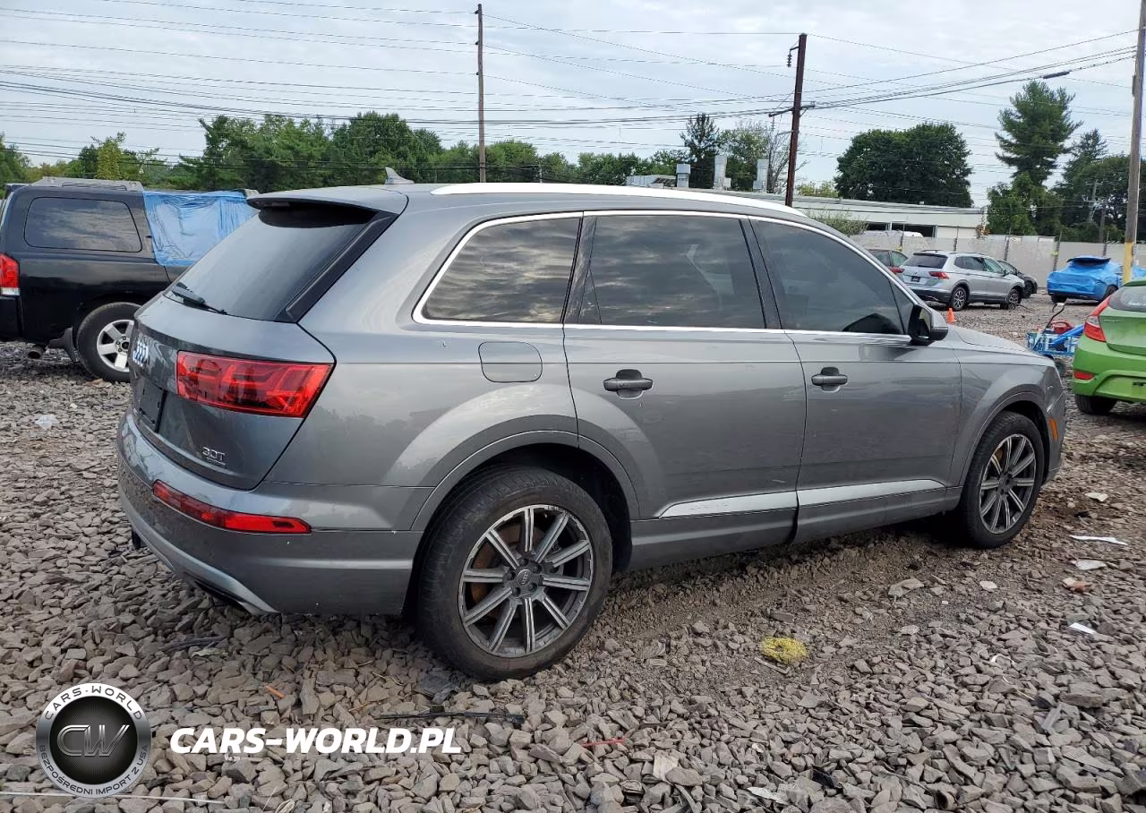 2017 Audi Q7 Premium Plus VIN:WA1LAAF7XHD025894 - 3